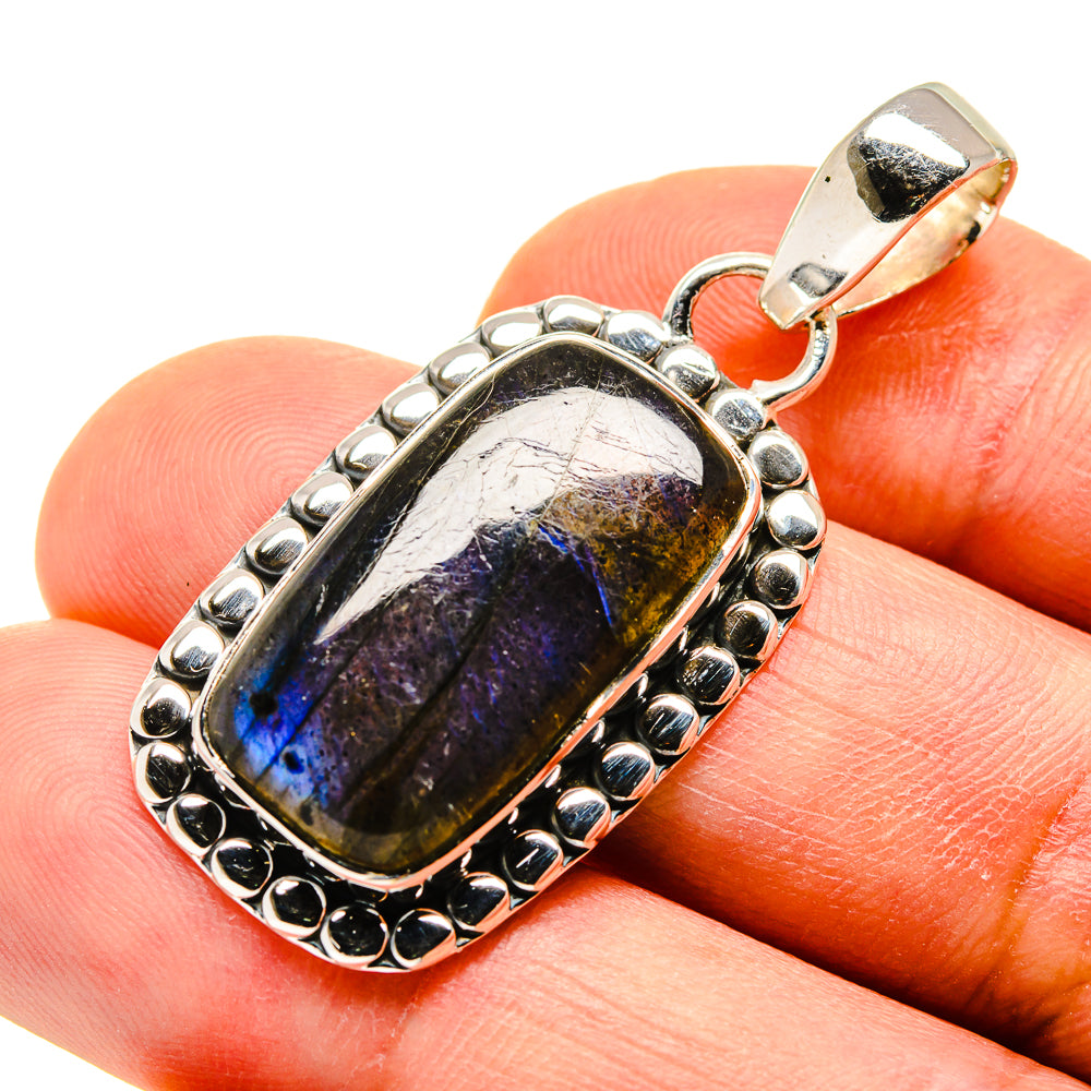 Labradorite Pendants handcrafted by Anasilvercos - PD749509