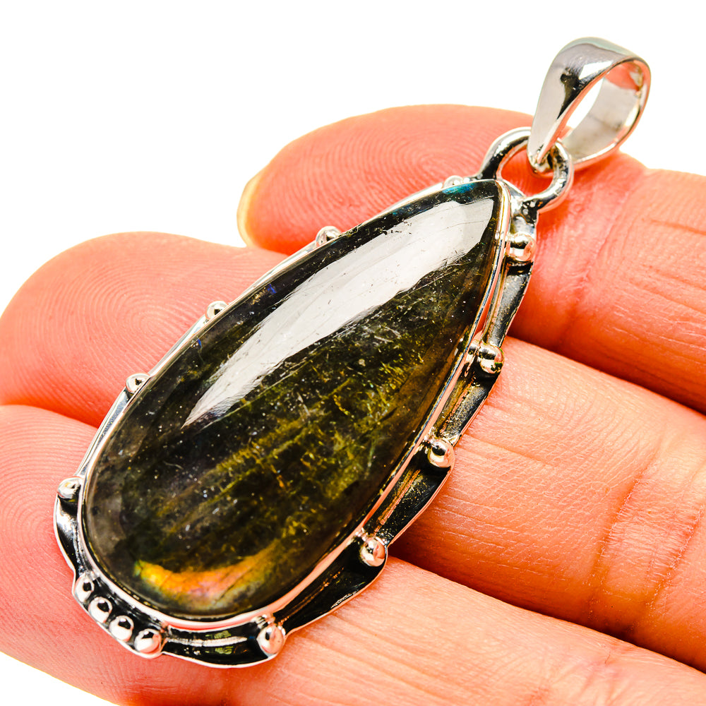Labradorite Pendants handcrafted by Anasilvercos - PD750372