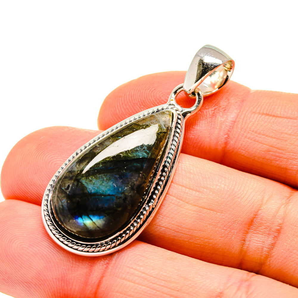 Labradorite Pendants handcrafted by Anasilvercos - PD750869
