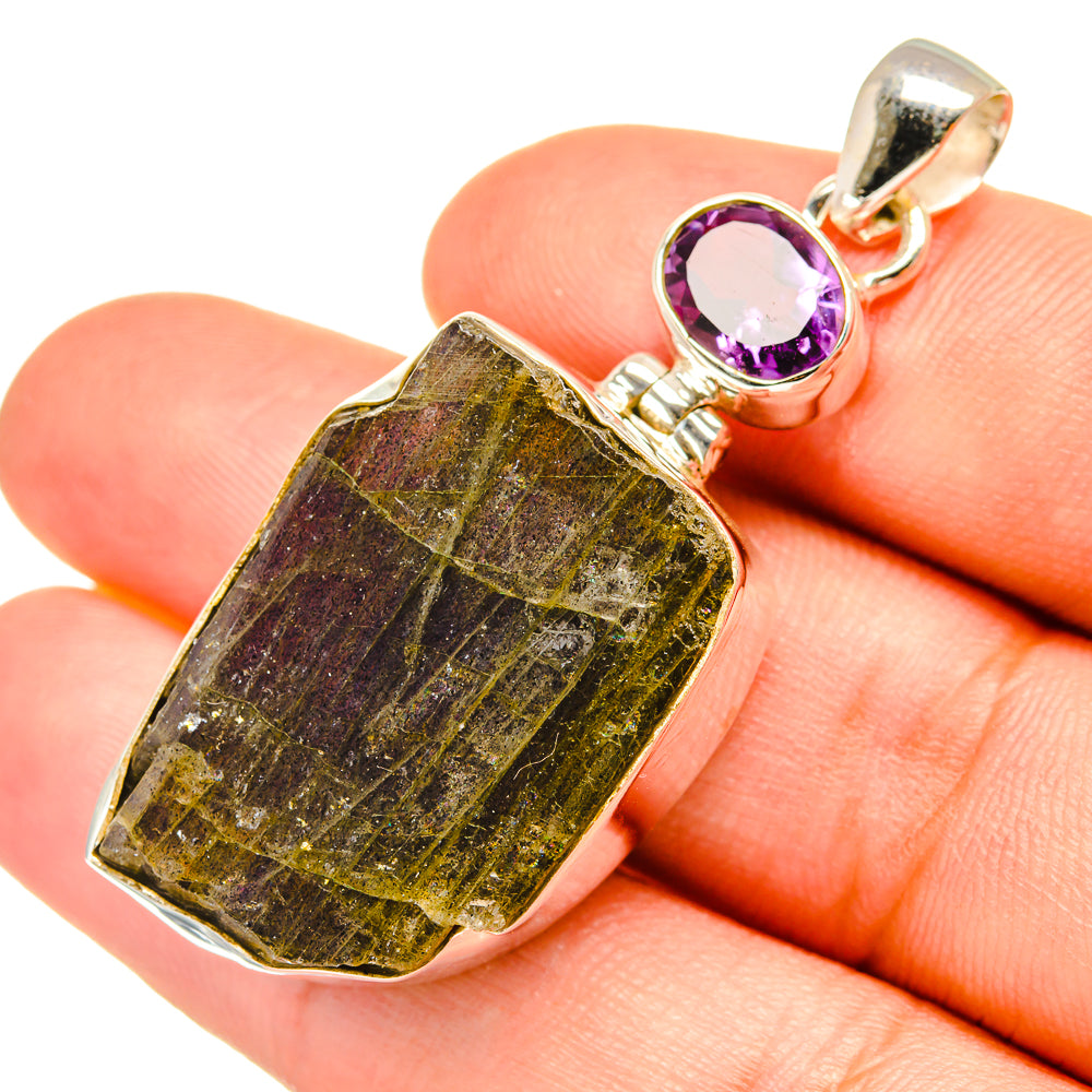 Labradorite Pendants handcrafted by Anasilvercos - PD7511
