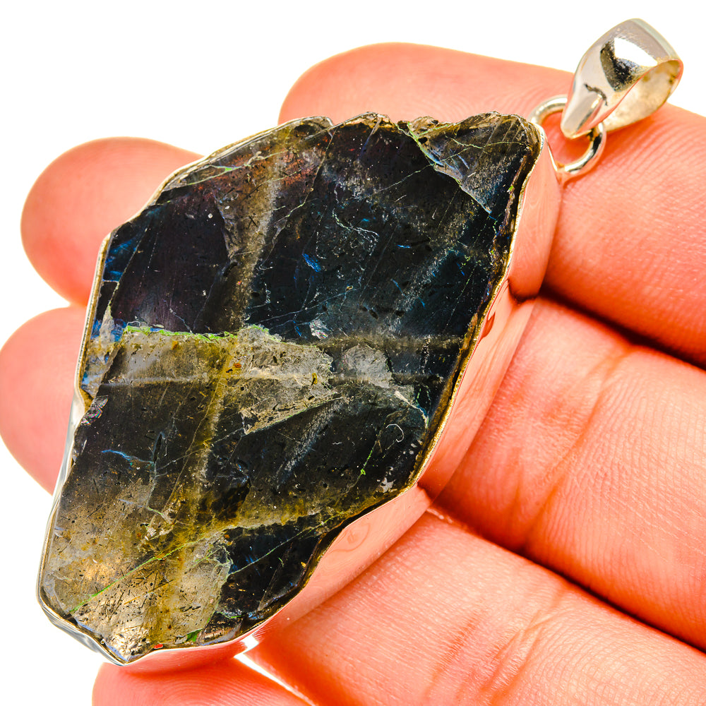 Labradorite Pendants handcrafted by Anasilvercos - PD7512
