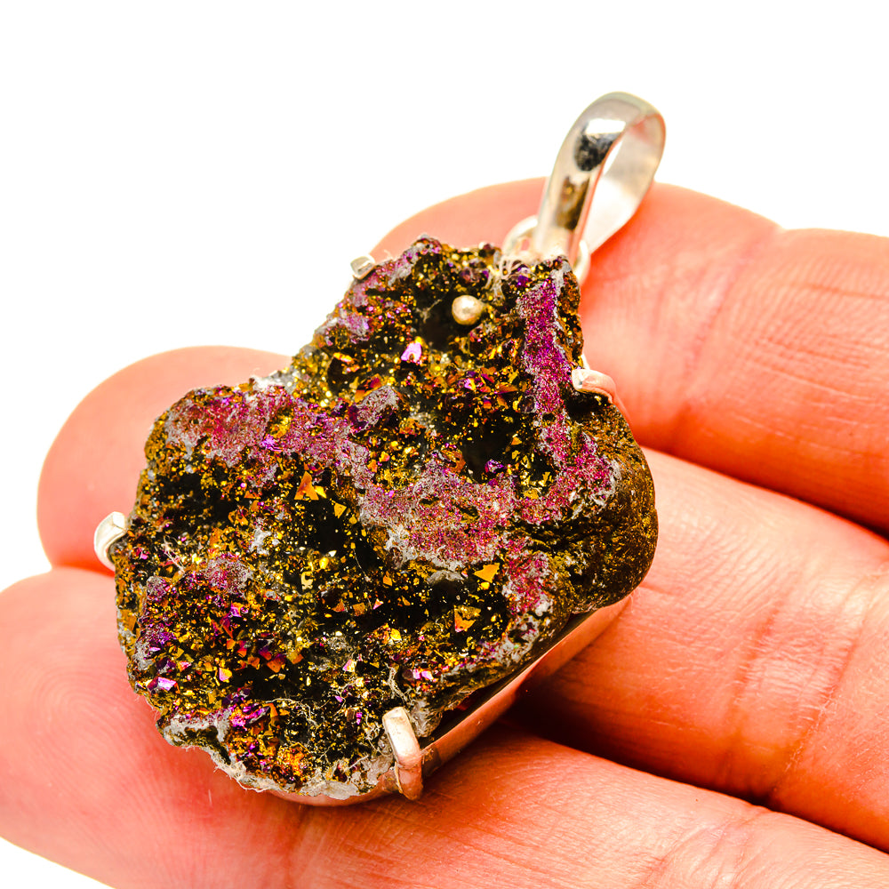 Titanium Druzy Pendants handcrafted by Anasilvercos - PD751621