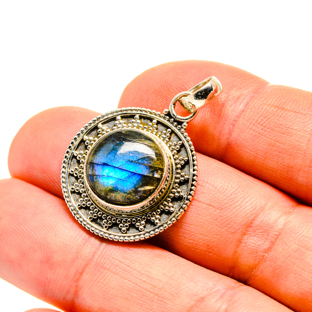 Labradorite Pendants handcrafted by Anasilvercos - PD751647