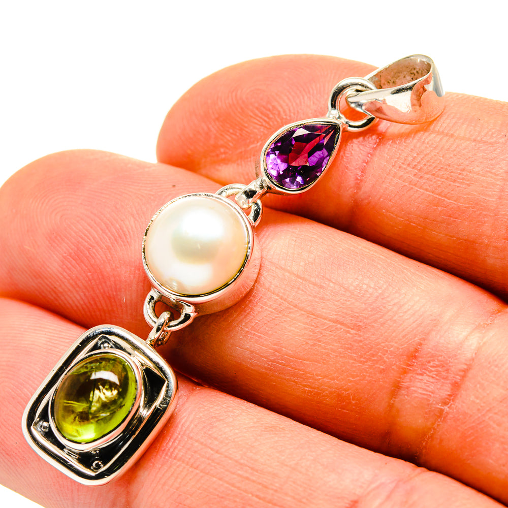 Peridot Pendants handcrafted by Anasilvercos - PD751692