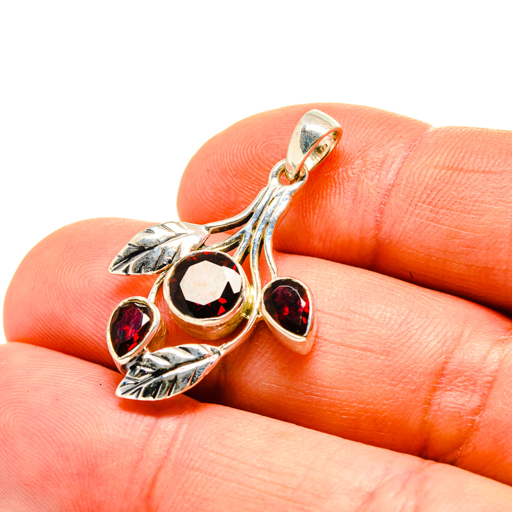 Garnet Pendants handcrafted by Anasilvercos - PD751724