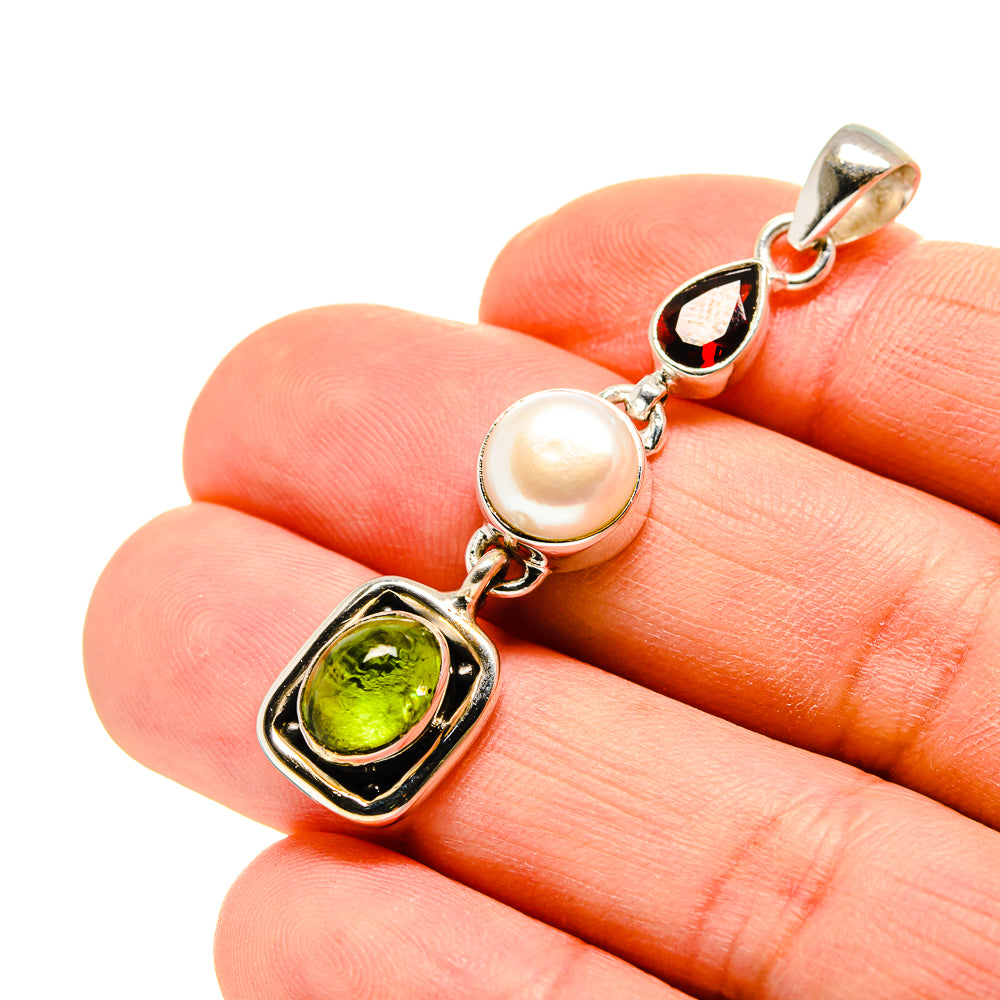 Peridot Pendants handcrafted by Anasilvercos - PD753194