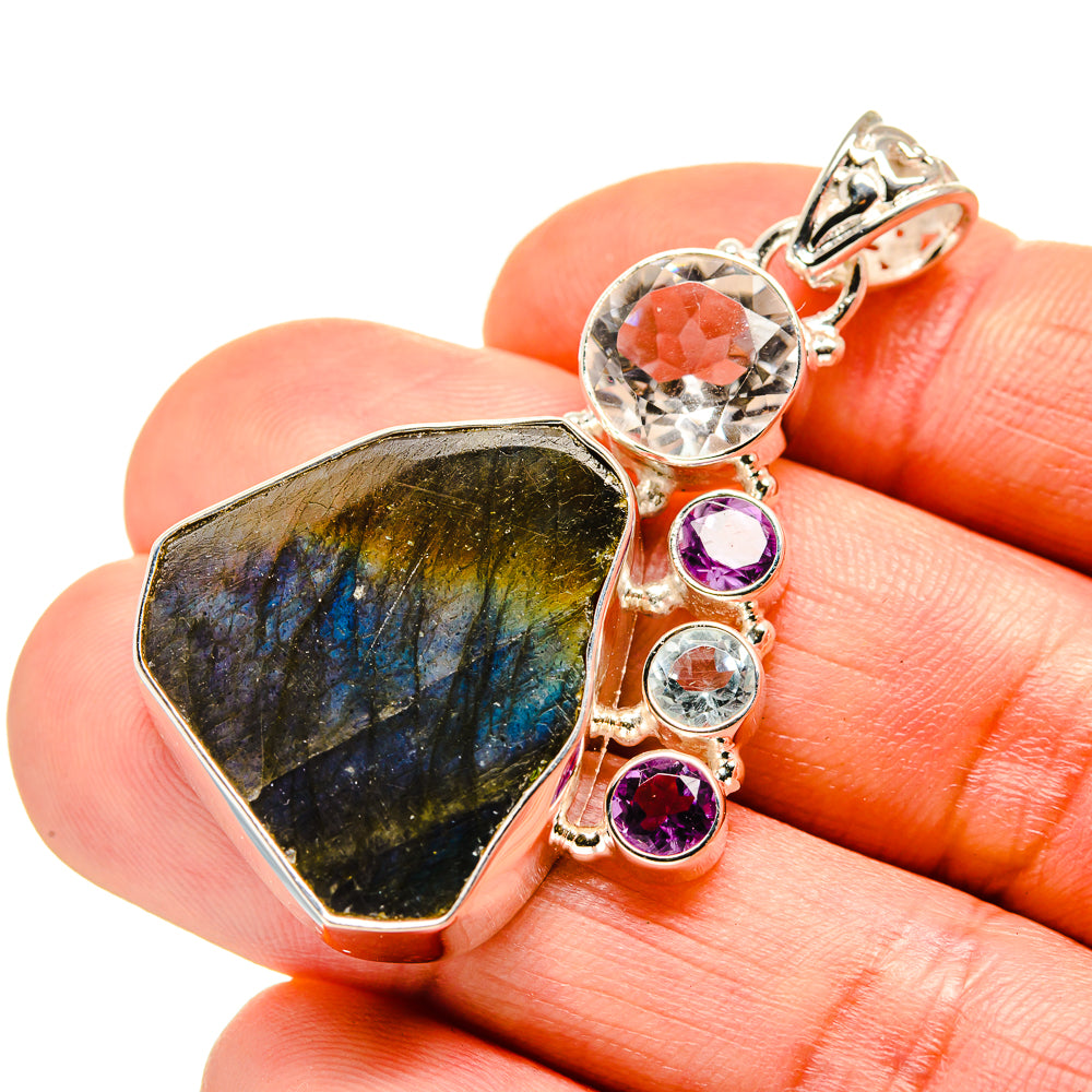 Labradorite Pendants handcrafted by Anasilvercos - PD753521