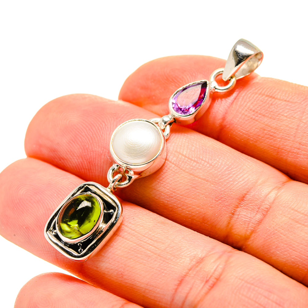 Peridot Pendants handcrafted by Anasilvercos - PD753614