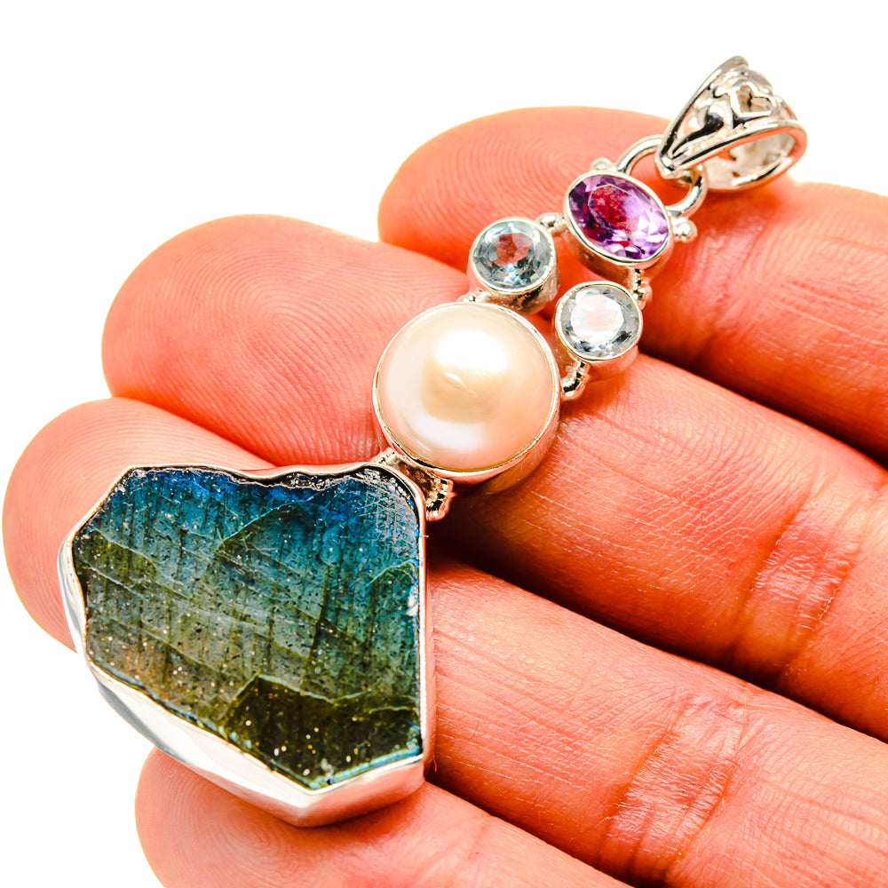 Labradorite Pendants handcrafted by Anasilvercos - PD753835