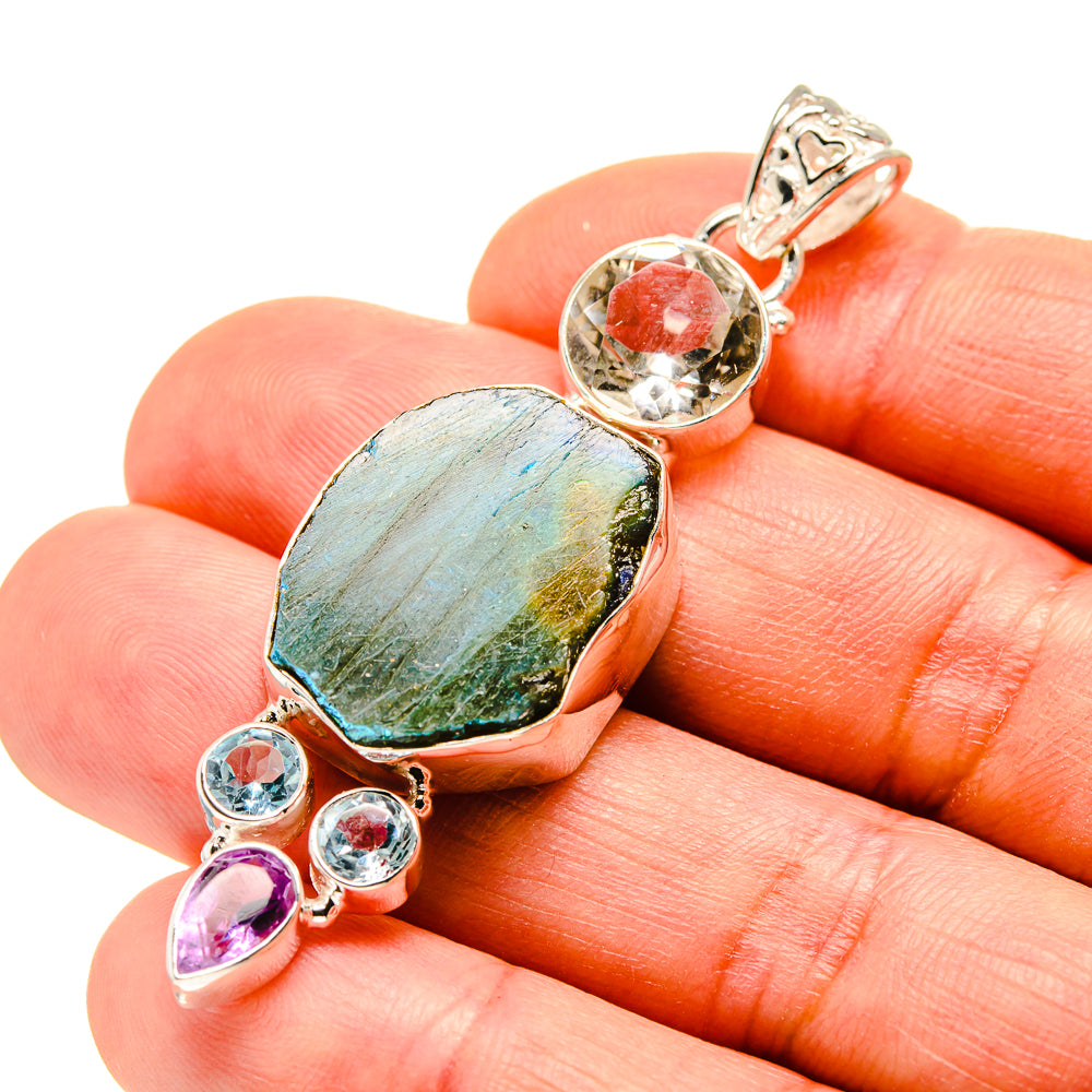 Labradorite Pendants handcrafted by Anasilvercos - PD753837