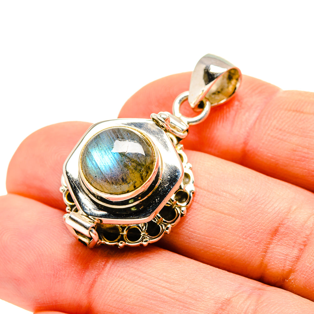 Labradorite Pendants handcrafted by Anasilvercos - PD753944