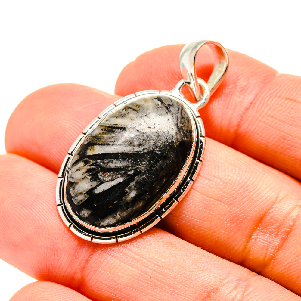 Chrysanthemum Stone Pendants handcrafted by Anasilvercos - PD754128