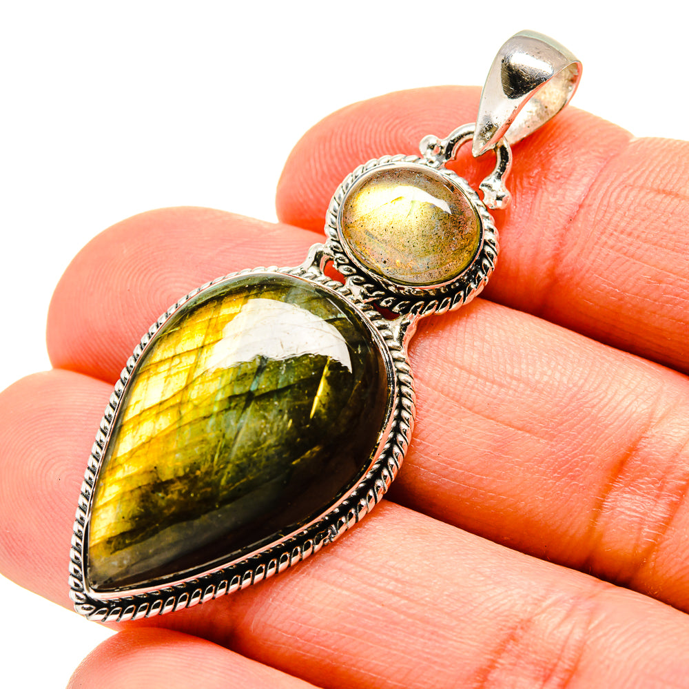 Labradorite Pendants handcrafted by Anasilvercos - PD754141