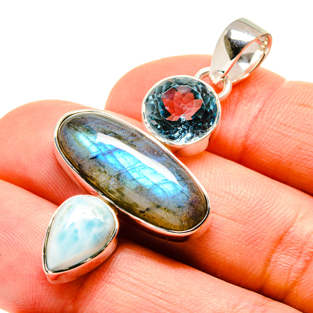 Labradorite Pendants handcrafted by Anasilvercos - PD754142