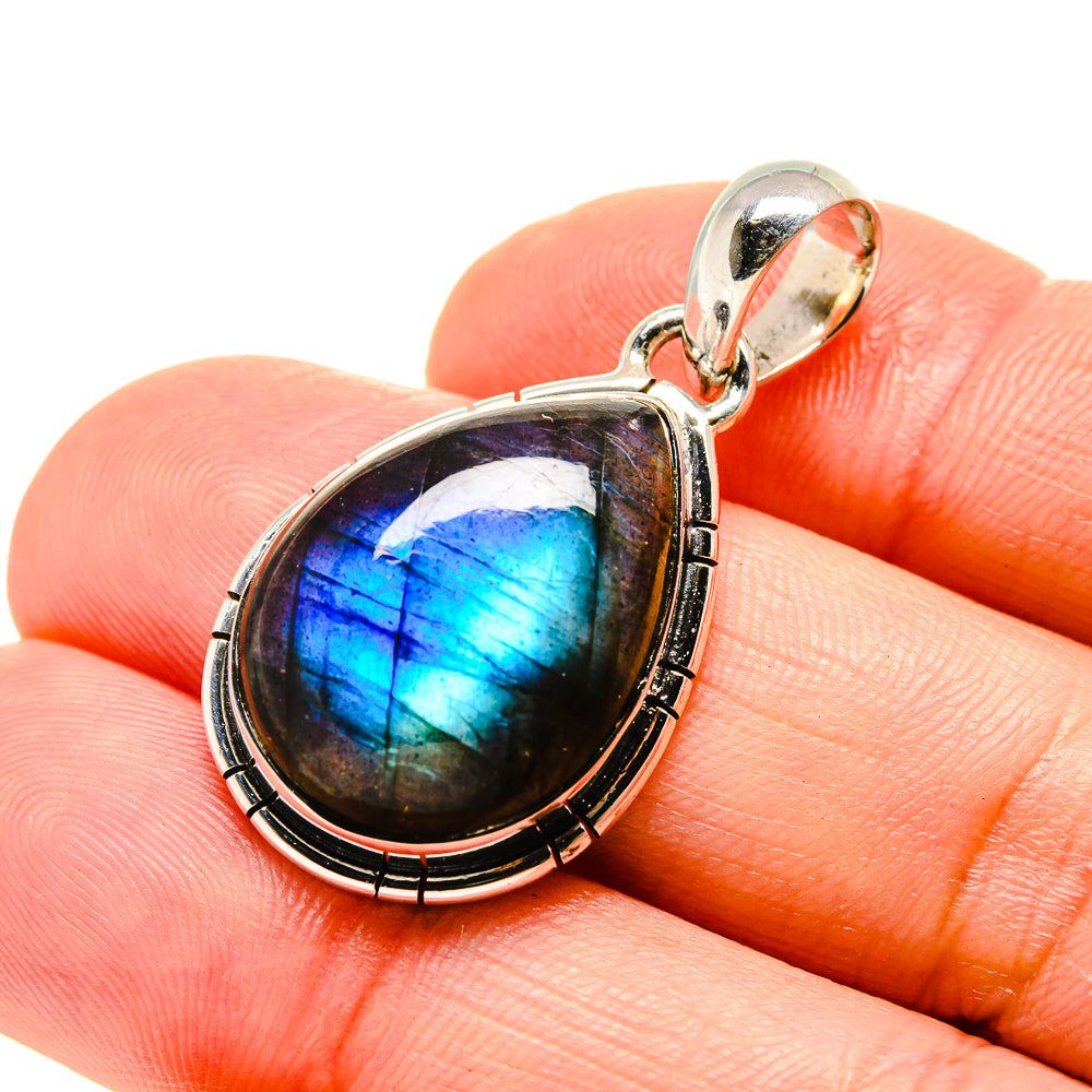Labradorite Pendants handcrafted by Anasilvercos - PD754320