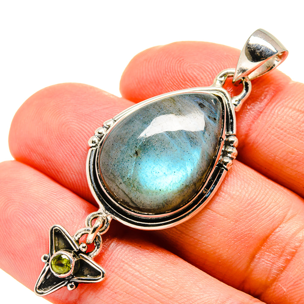 Labradorite Pendants handcrafted by Anasilvercos - PD754371