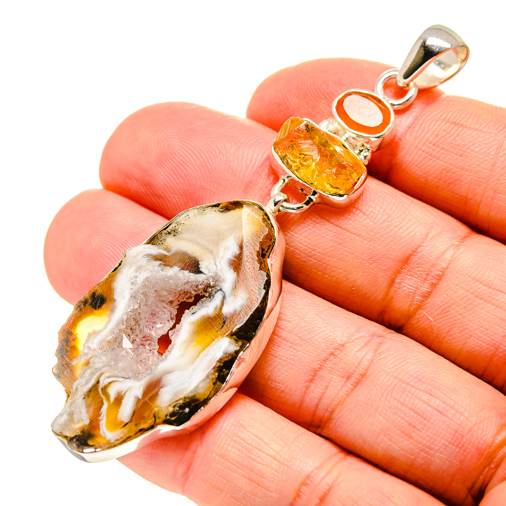 Occo Geode Pendants handcrafted by Anasilvercos - PD754431