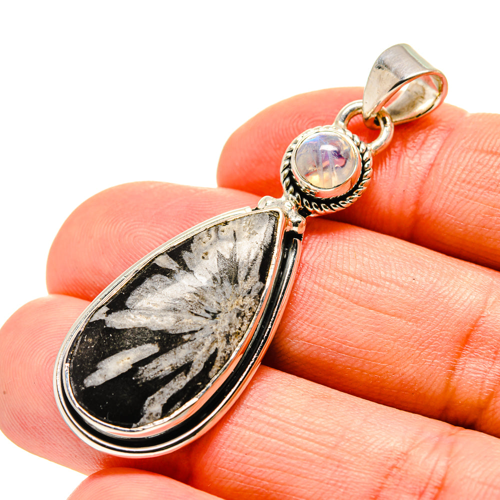 Chrysanthemum Stone Pendants handcrafted by Anasilvercos - PD754489