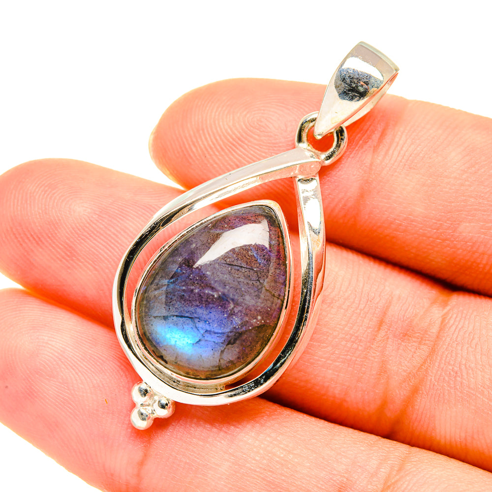 Labradorite Pendants handcrafted by Anasilvercos - PD7546