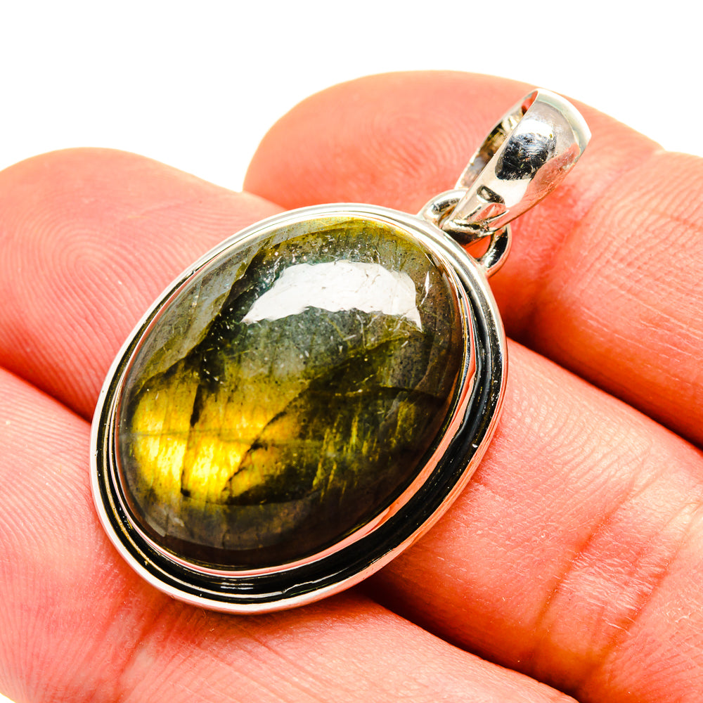 Labradorite Pendants handcrafted by Anasilvercos - PD755013