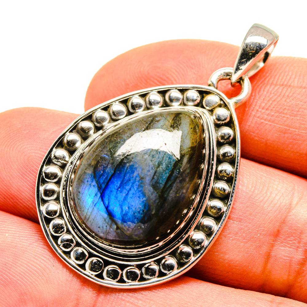 Labradorite Pendants handcrafted by Anasilvercos - PD755032