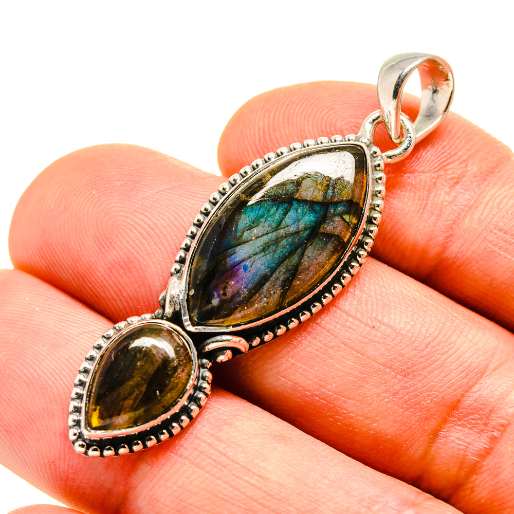 Labradorite Pendants handcrafted by Anasilvercos - PD755068