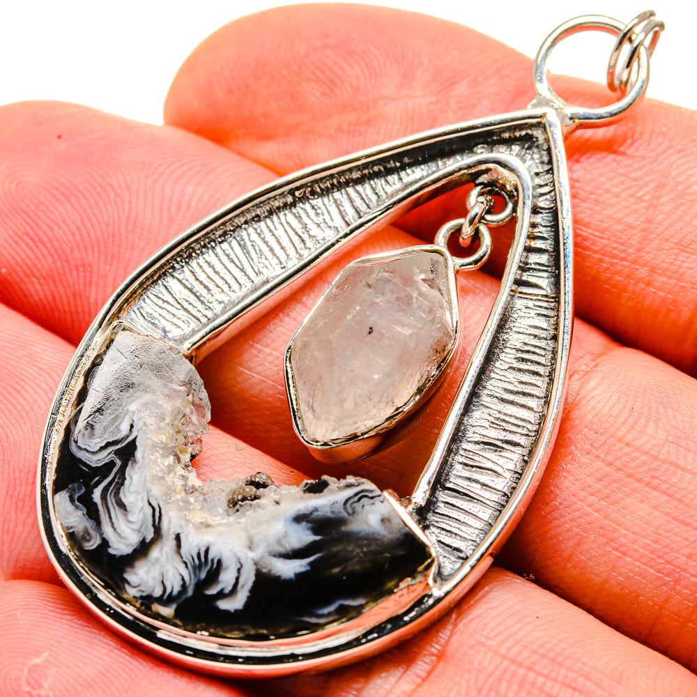 Oco Geode Pendants handcrafted by Anasilvercos - PD755104