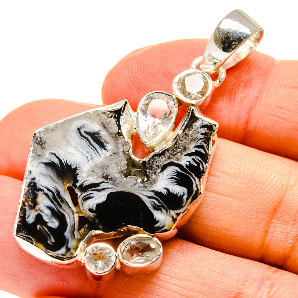 Occo Geode Slice Pendants handcrafted by Anasilvercos - PD755300