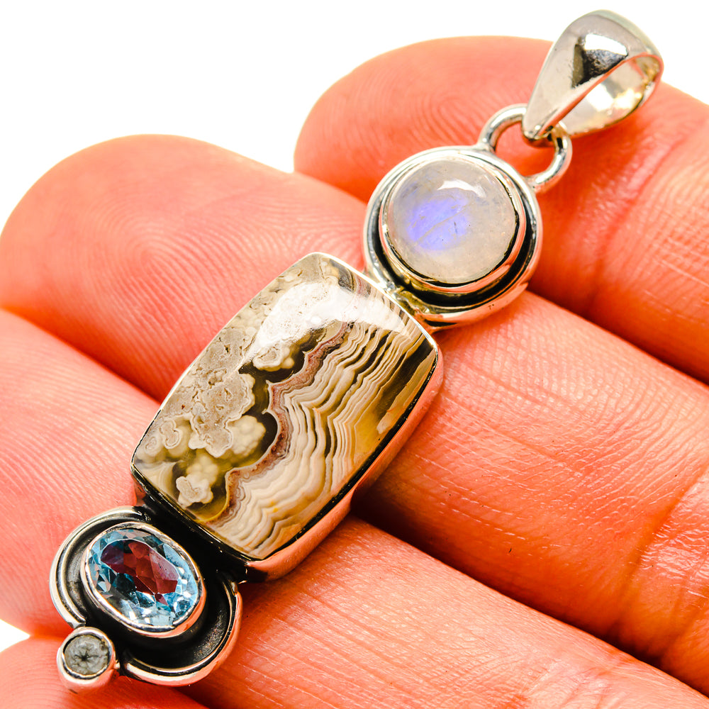 Laguna Lace Agate Pendants handcrafted by Anasilvercos - PD755413