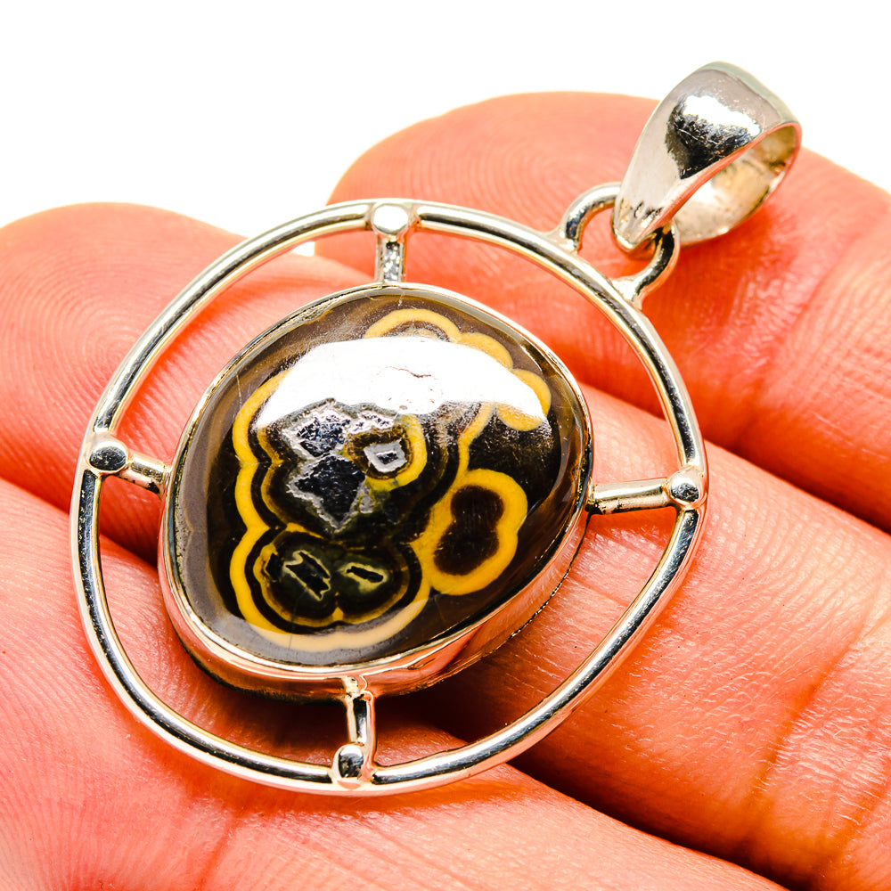 Schalenblende Pendants handcrafted by Anasilvercos - PD755522