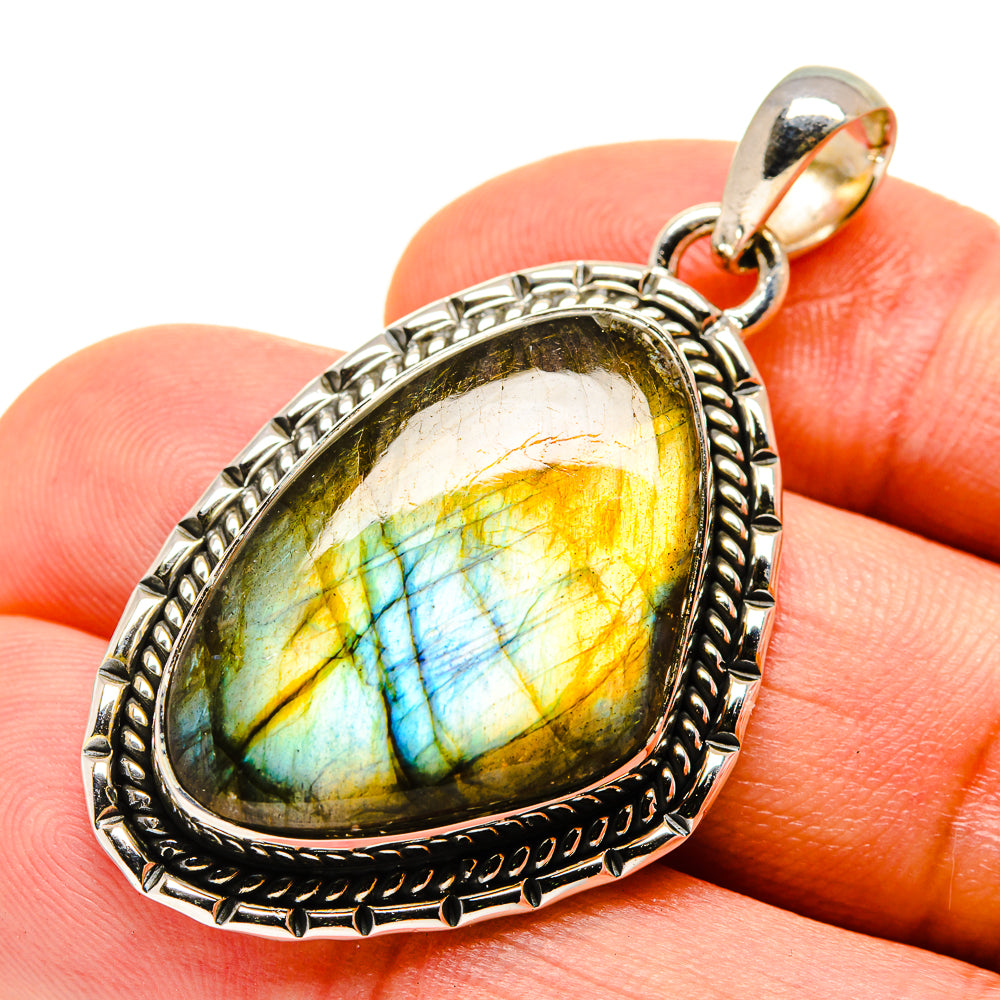 Labradorite Pendants handcrafted by Anasilvercos - PD755665