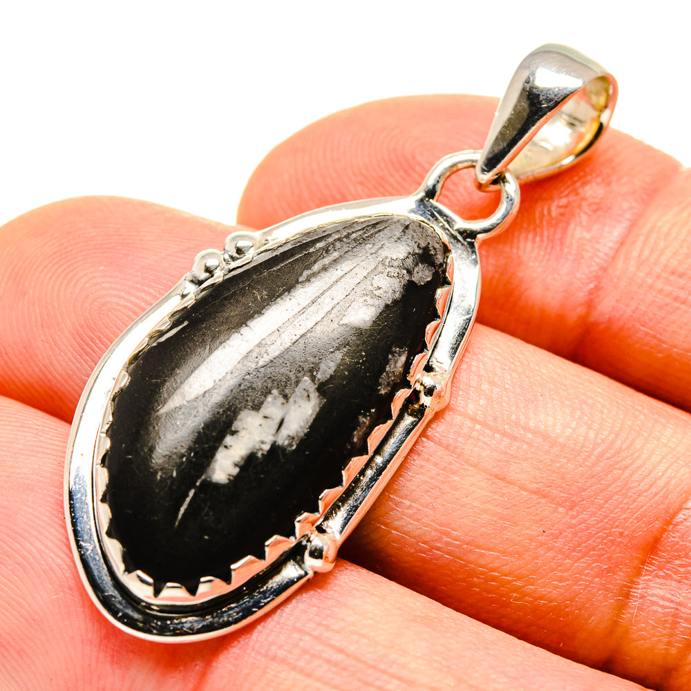 Chrysanthemum Stone Pendants handcrafted by Anasilvercos - PD755696
