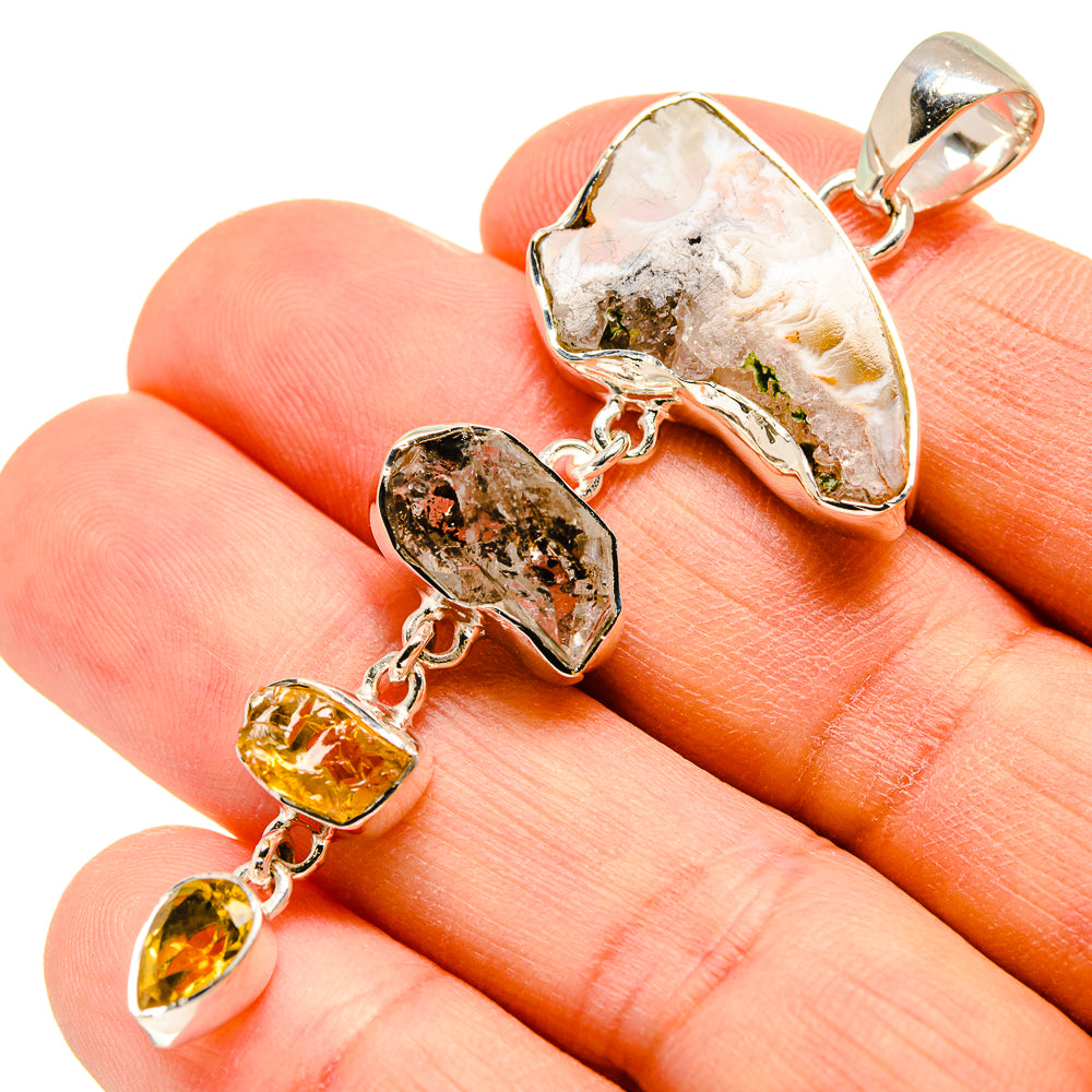 Geode Slice Pendants handcrafted by Anasilvercos - PD755833