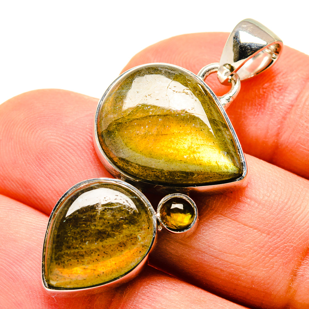 Labradorite Pendants handcrafted by Anasilvercos - PD755872