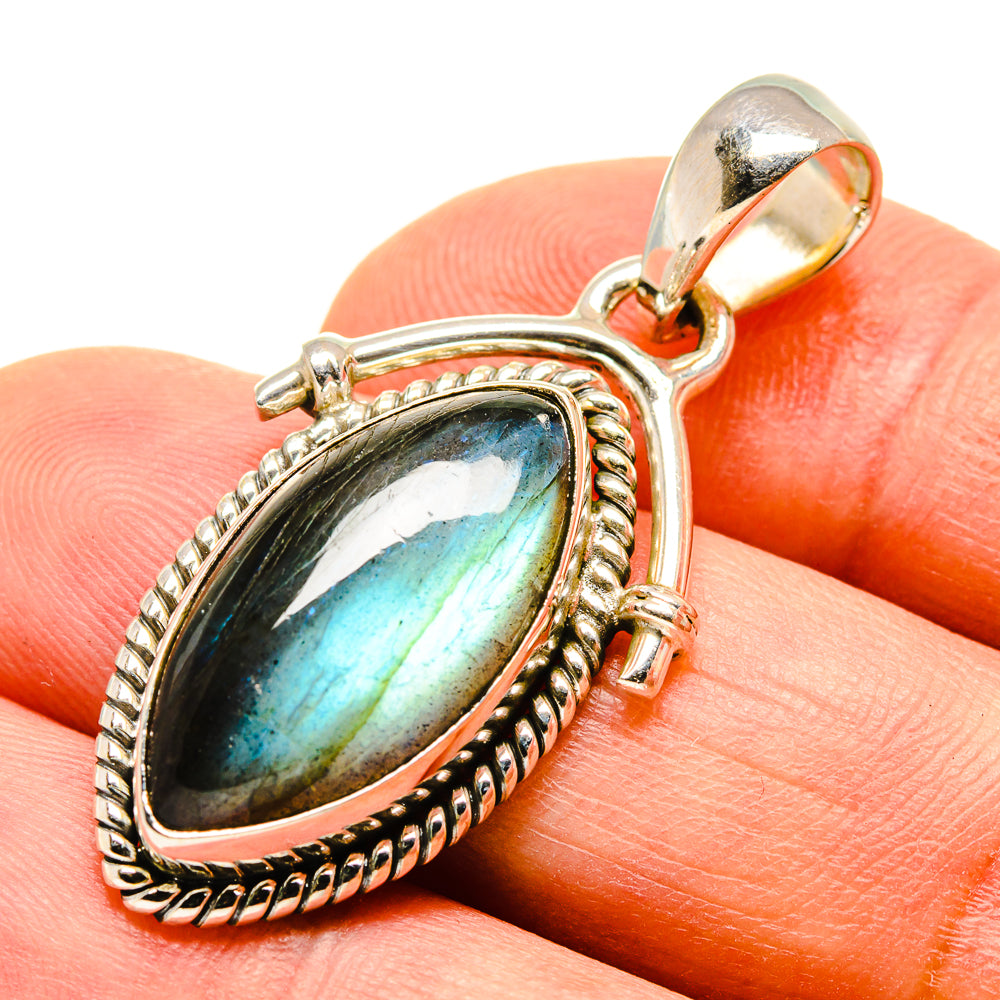 Labradorite Pendants handcrafted by Anasilvercos - PD755901