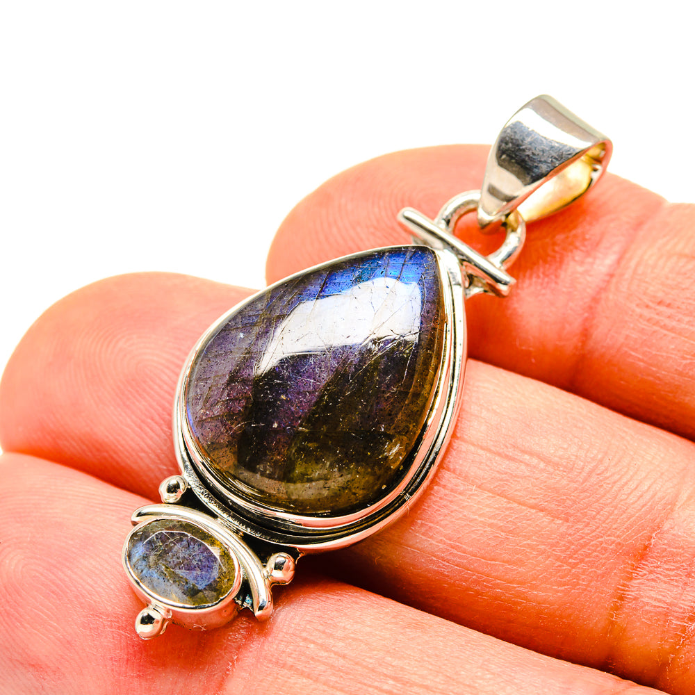 Labradorite Pendants handcrafted by Anasilvercos - PD755912