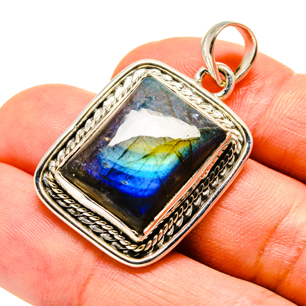 Labradorite Pendants handcrafted by Anasilvercos - PD756012