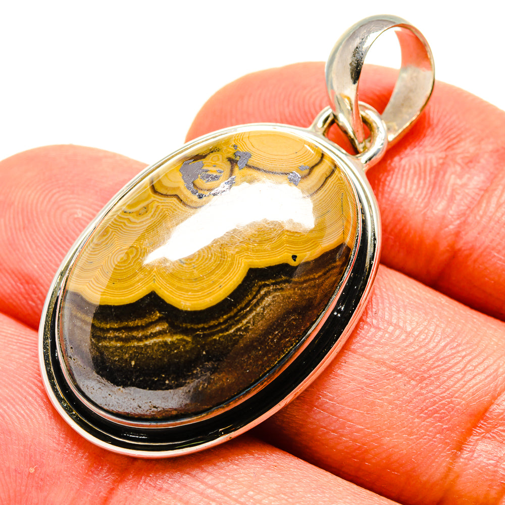 Schalenblende Pendants handcrafted by Anasilvercos - PD756176