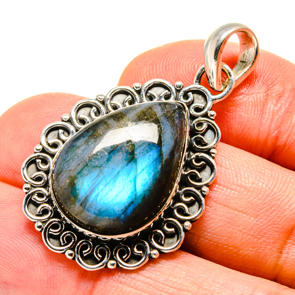 Labradorite Pendants handcrafted by Anasilvercos - PD756403