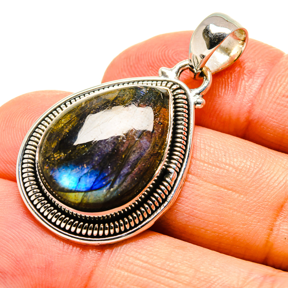 Labradorite Pendants handcrafted by Anasilvercos - PD756464