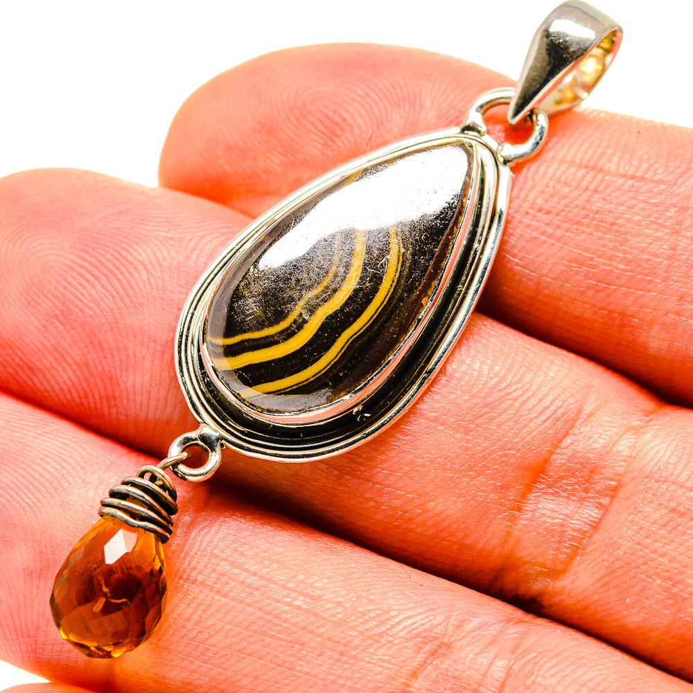 Schalenblende Pendants handcrafted by Anasilvercos - PD756476