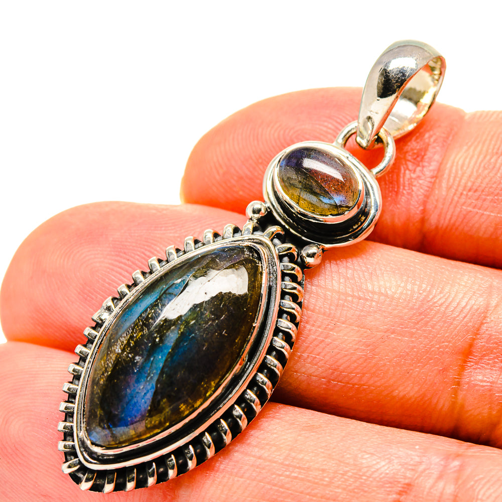 Labradorite Pendants handcrafted by Anasilvercos - PD756487
