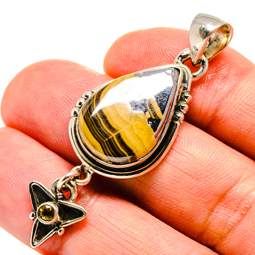 Schalenblende Pendants handcrafted by Anasilvercos - PD756643