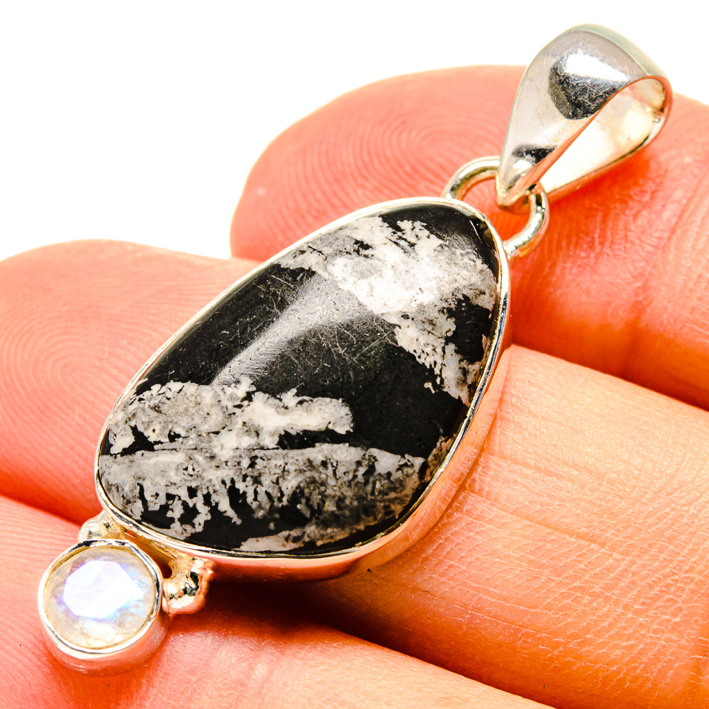Chrysanthemum Stone Pendants handcrafted by Anasilvercos - PD756821