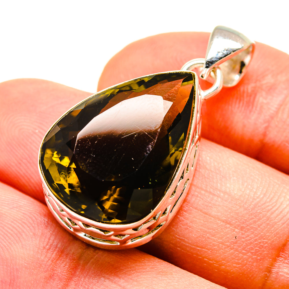 Olive Quartz Pendants handcrafted by Anasilvercos - PD756871