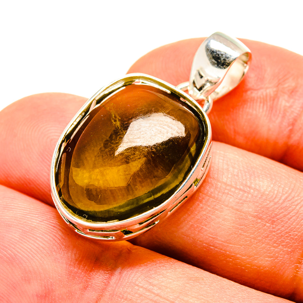 Olive Quartz Pendants handcrafted by Anasilvercos - PD756963