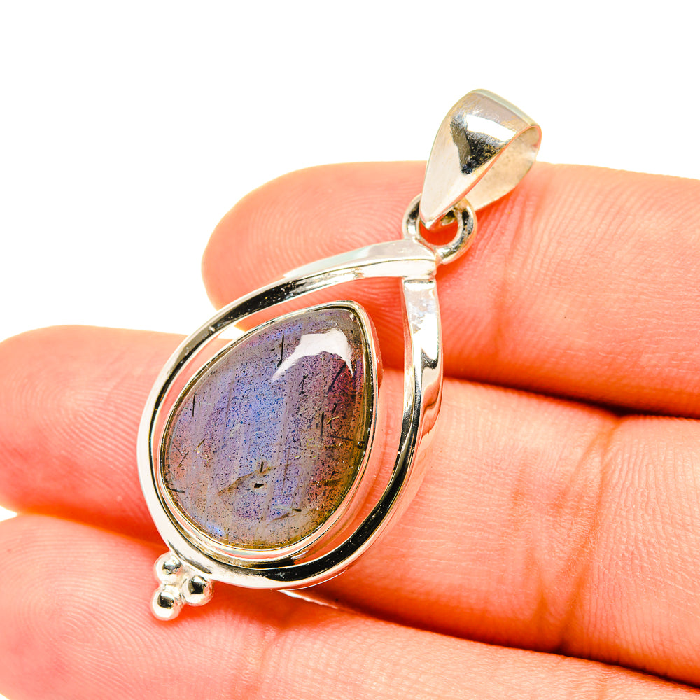 Labradorite Pendants handcrafted by Anasilvercos - PD7570