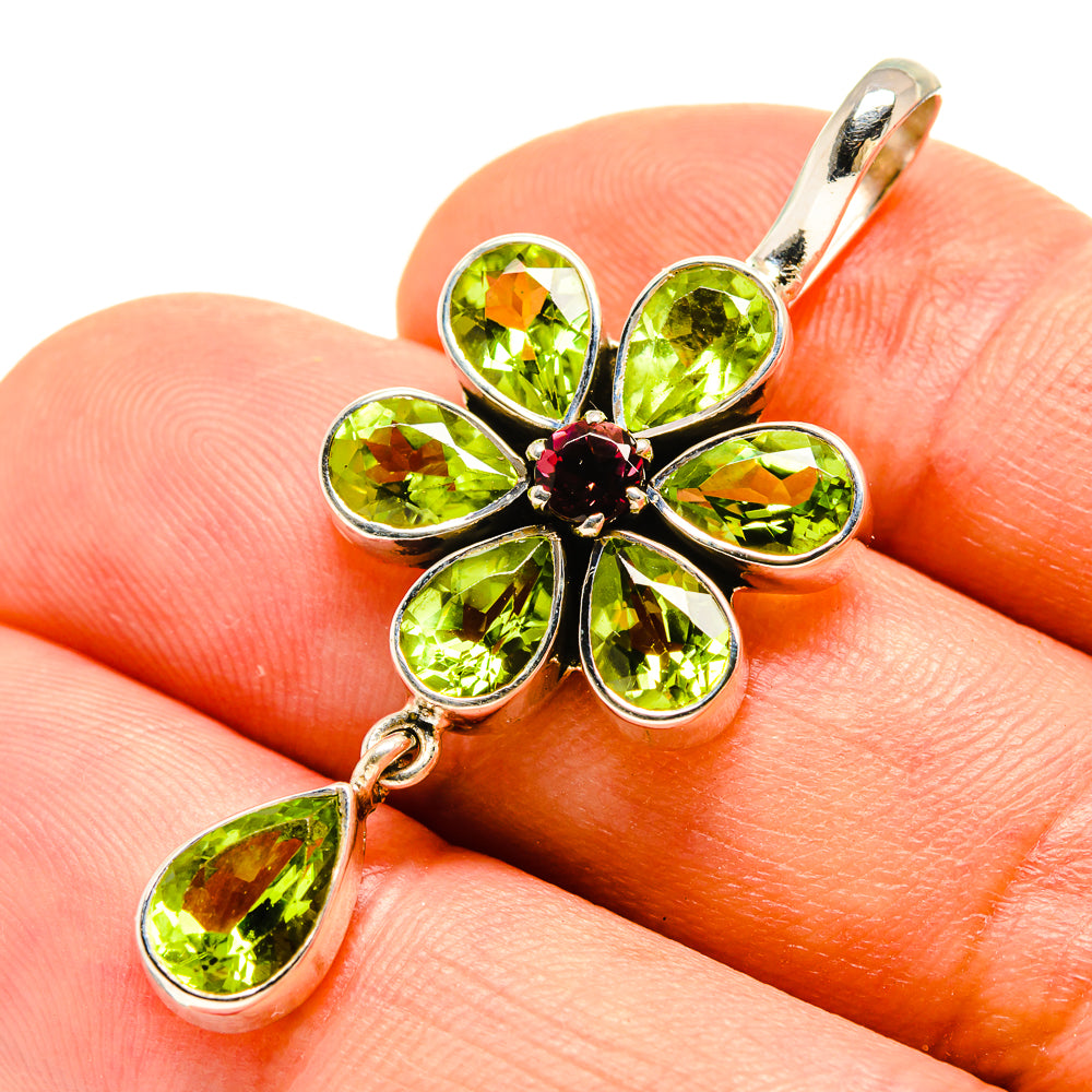 Peridot Pendants handcrafted by Anasilvercos - PD757004