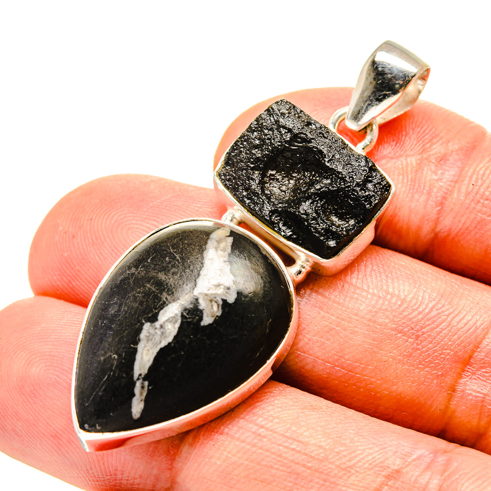 Chrysanthemum Stone Pendants handcrafted by Anasilvercos - PD757044