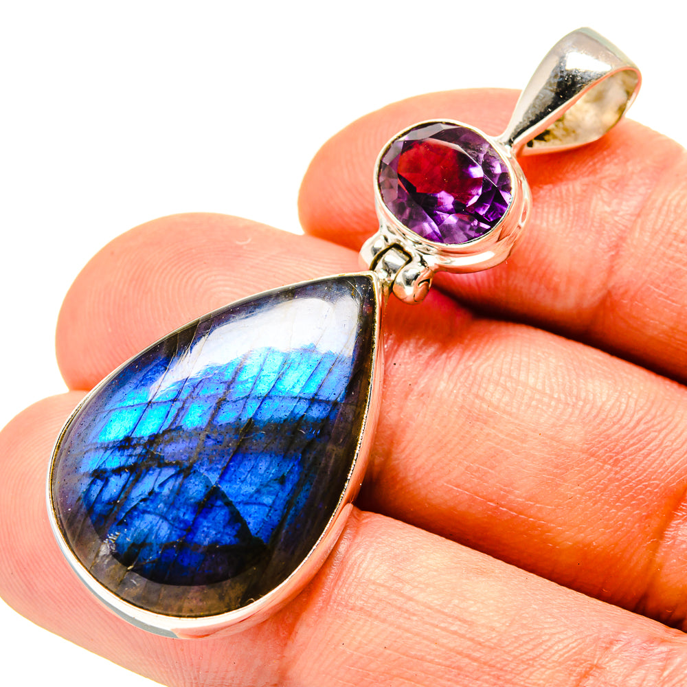 Labradorite Pendants handcrafted by Anasilvercos - PD757143